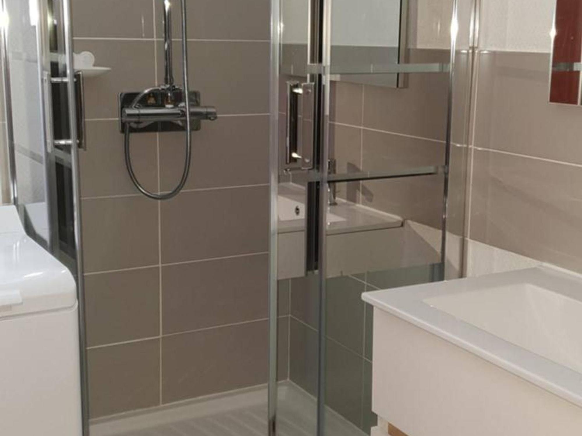 Appartement Centre-Ville 4/6 Pers, 3E Etage, Cuisine Equipee, Parking Gratuit, Linge En Supplement - Fr-1-234-228 Cauterets Luaran gambar